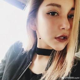 李雨桐家庭背景,出身名门，才华横溢的影视新星