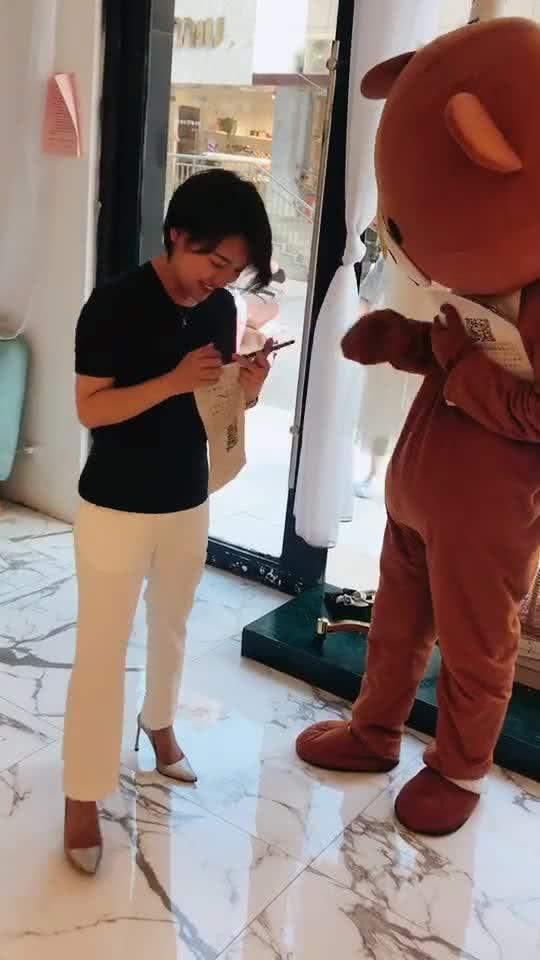 网红大熊熊,从网络红人到励志偶像的蜕变之路